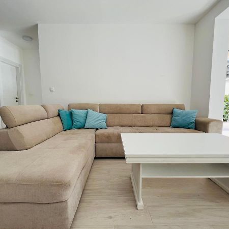 Apartment With Terrace And Private Parking كوتور المظهر الخارجي الصورة