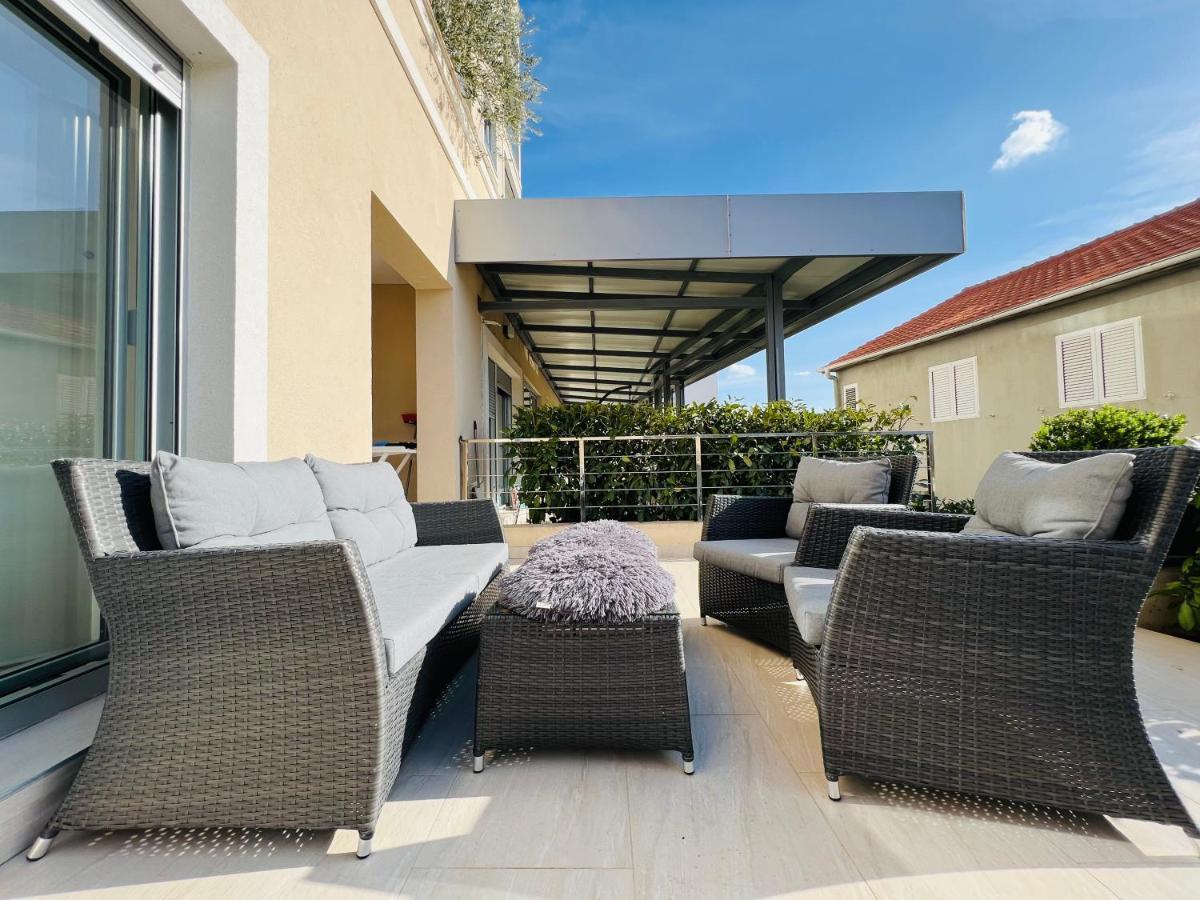 Apartment With Terrace And Private Parking كوتور المظهر الخارجي الصورة