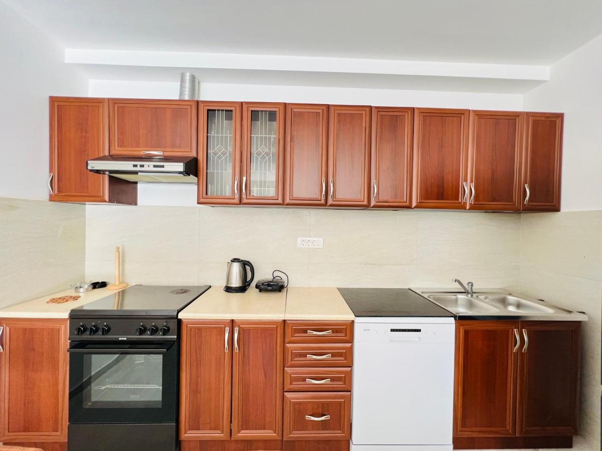 Apartment With Terrace And Private Parking كوتور المظهر الخارجي الصورة