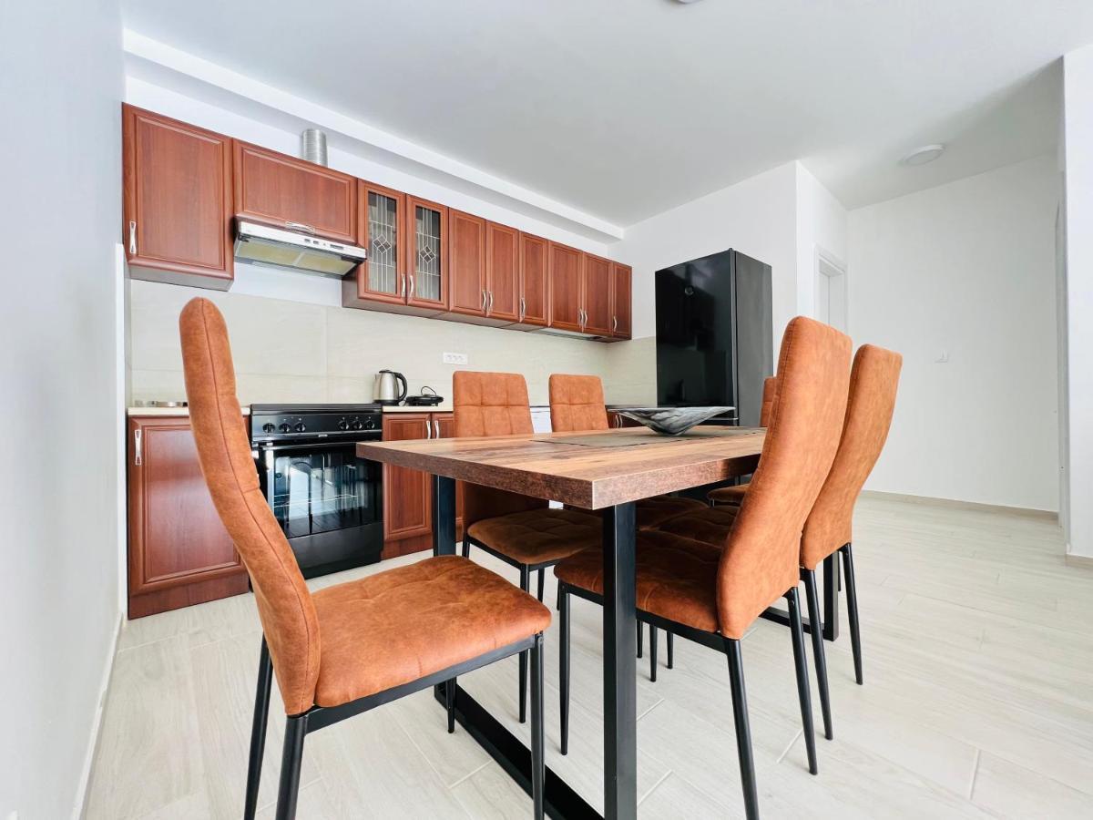 Apartment With Terrace And Private Parking كوتور المظهر الخارجي الصورة