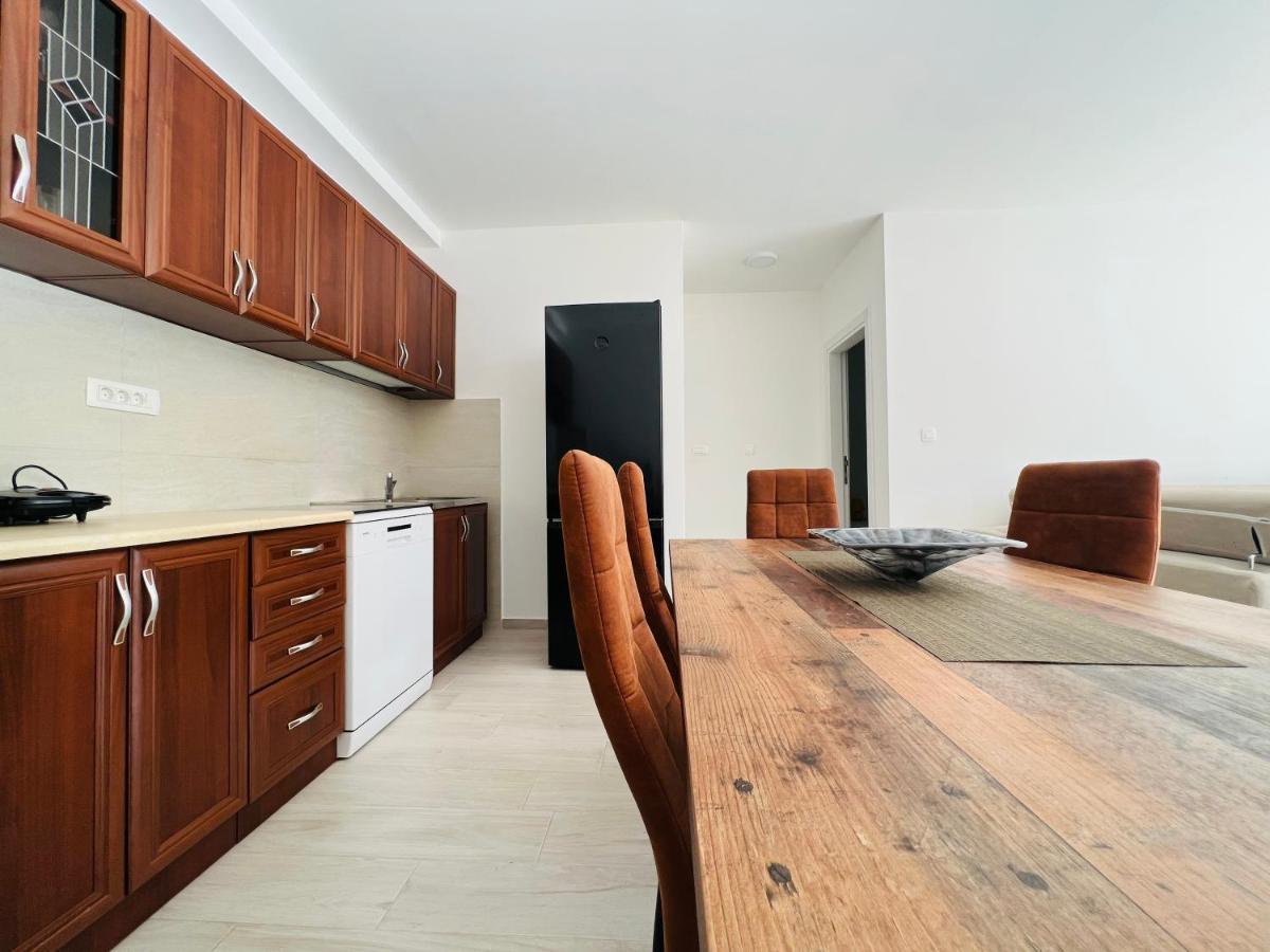 Apartment With Terrace And Private Parking كوتور المظهر الخارجي الصورة